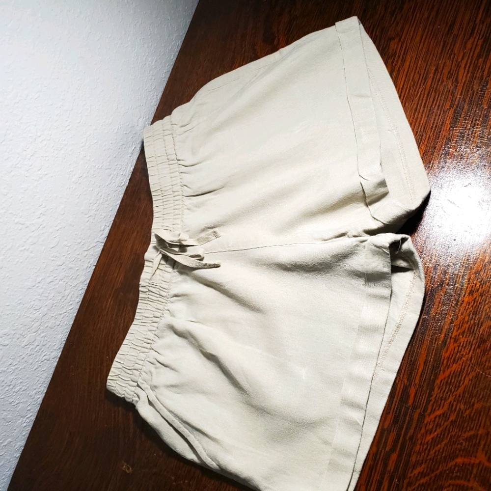 Old Navy shorts in size small